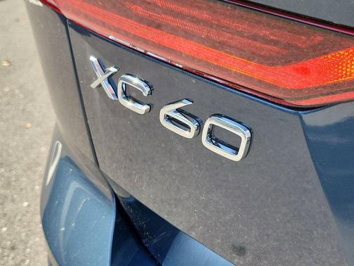 Denim Blue Metallic 2026 Volvo XC60 B5 Core