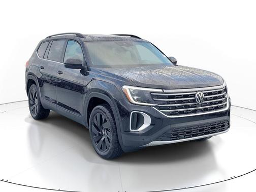 deep black pearl 2026 Volkswagen Atlas 2.0T SE w/Technology