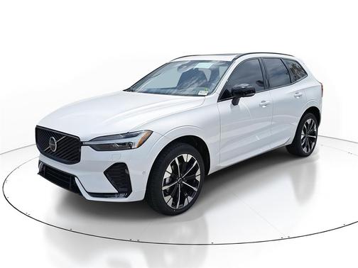 2026 Volvo XC60 B5 Plus
