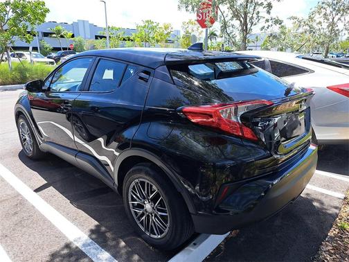 2021 Toyota C-HR LE