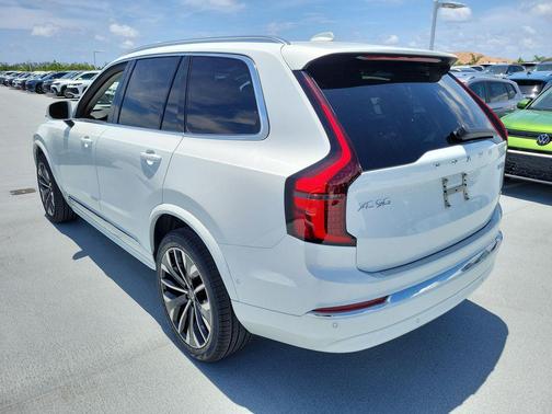 Crystal White Pearl 2026 Volvo XC90 Plus, B5 AWD Gas (mild hybrid), Gasoline, Bright, 7 Seats