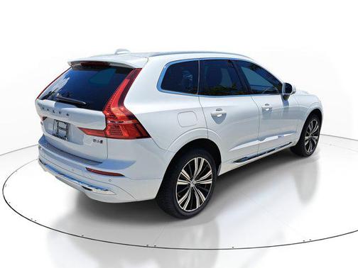 2022 Volvo XC60 B6 Inscription