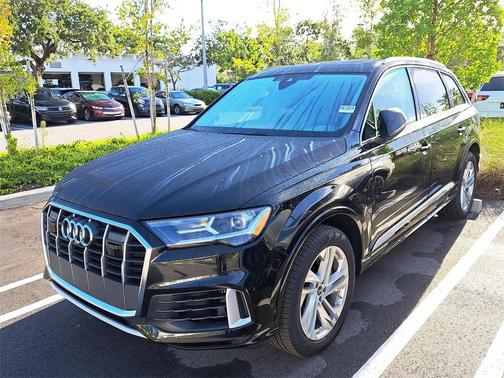 2022 Audi Q7 55 Premium Plus