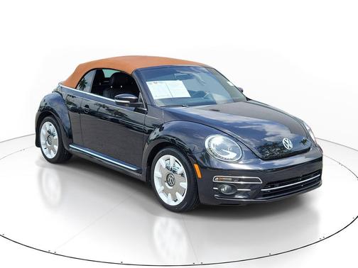 Black 2019 Volkswagen Beetle 2.0T SE