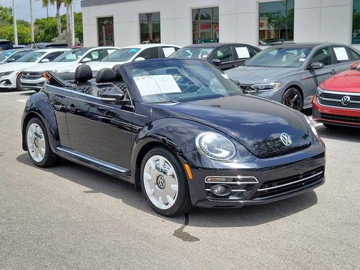 Black 2019 Volkswagen Beetle 2.0T SE