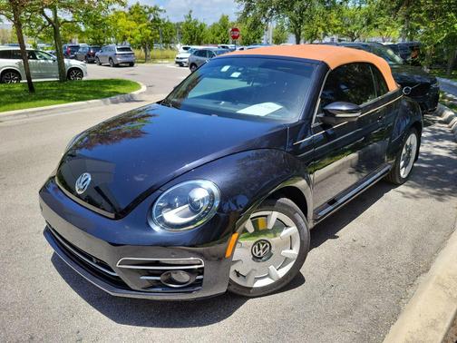 Black 2019 Volkswagen Beetle 2.0T SE
