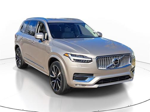 2023 Volvo XC90 B5 Plus