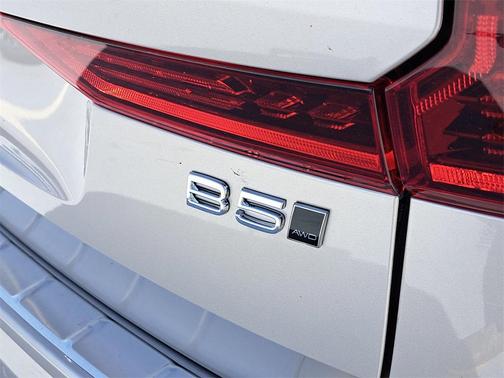 2026 Volvo XC60 B5 Core