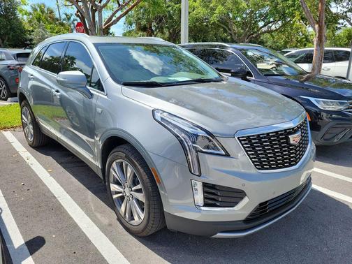 Argent Silver Metallic 2024 Cadillac XT5 Premium Luxury