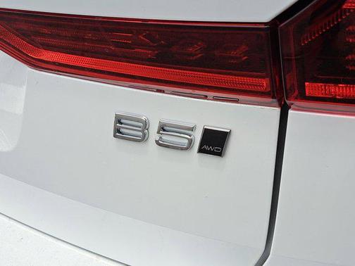 2026 Volvo XC60 B5 Core