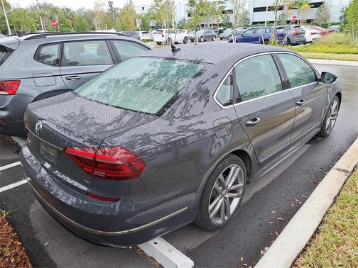 2017 Volkswagen Passat 1.8T R-Line w/Comfort