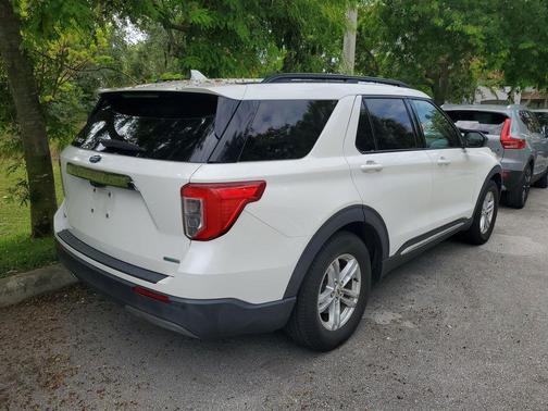 Star White Metallic Tri-Coat 2020 Ford Explorer XLT