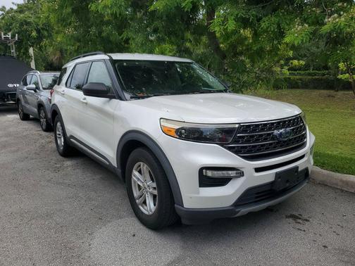 Star White Metallic Tri-Coat 2020 Ford Explorer XLT