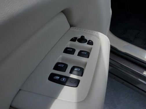 2023 Volvo XC60 B5 Core