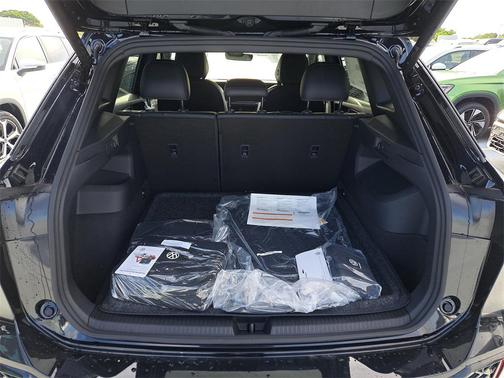 2025 Volkswagen Tiguan 2.0T SE R-Line Black