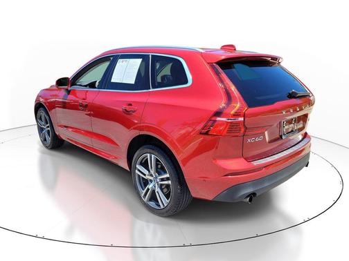 Fusion Red Metallic 2019 Volvo XC60 T5 Momentum