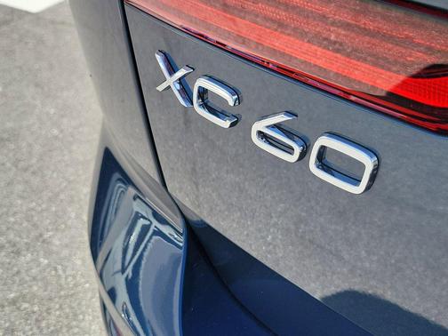 Denim Blue Metallic 2026 Volvo XC60 B5 Core