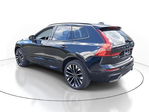 2026 Volvo XC60 B5 Ultra
