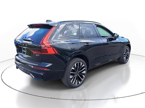 2026 Volvo XC60 B5 Ultra