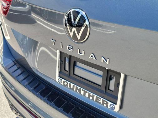 Platinum Gray Metallic 2023 Volkswagen Tiguan 2.0T SE R-Line Black