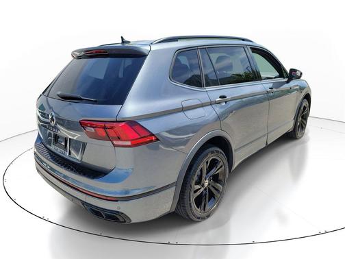 Platinum Gray Metallic 2023 Volkswagen Tiguan 2.0T SE R-Line Black