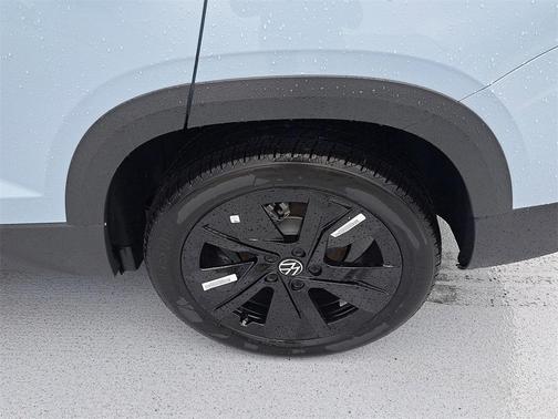 2025 Volkswagen Taos 1.5T SE Black