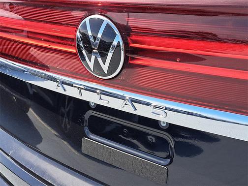 2026 Volkswagen Atlas Cross Sport 2.0T SE