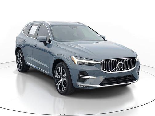 2023 Volvo XC60 B5 Ultimate Bright Theme