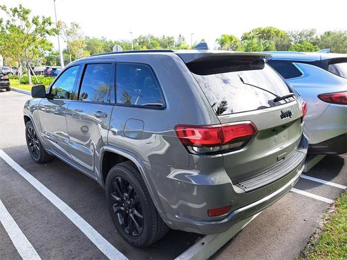 2020 Jeep Grand Cherokee Altitude