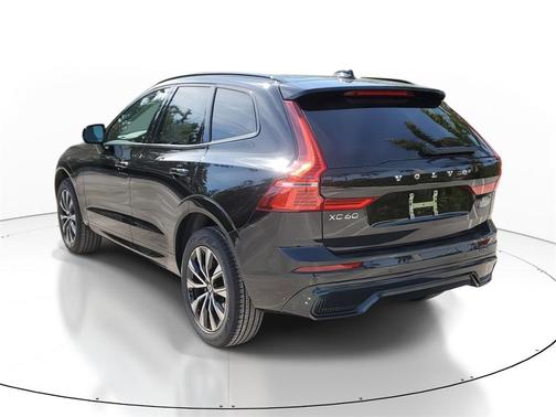 2025 Volvo XC60 B5 Core