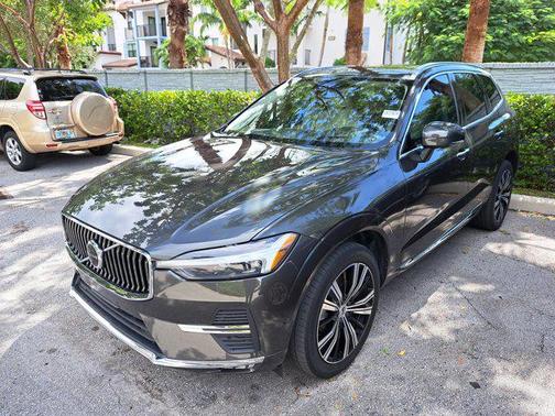 2022 Volvo XC60 B5 Inscription