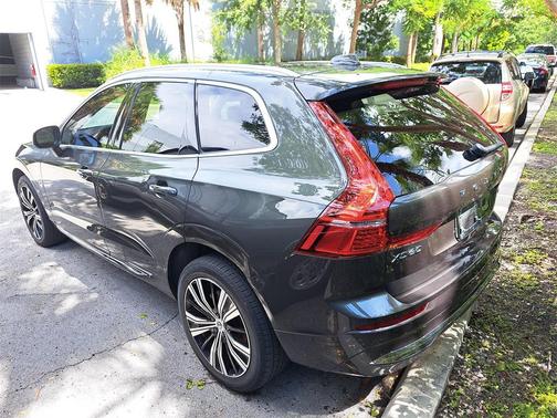 2022 Volvo XC60 B5 Inscription