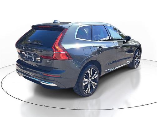 2022 Volvo XC60 B5 Inscription