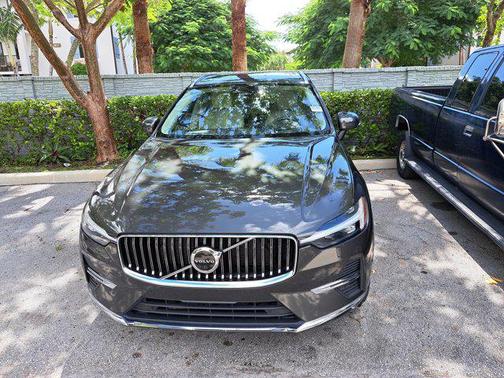 2022 Volvo XC60 B5 Inscription
