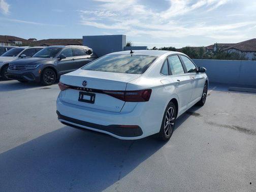 2025 Volkswagen Jetta 1.5T SE