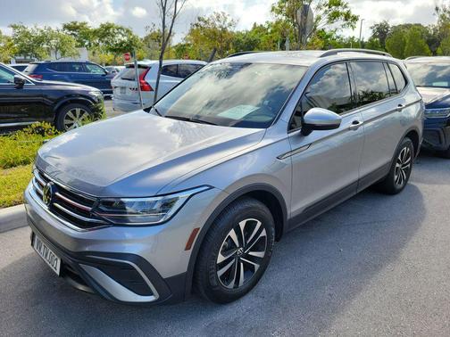 Pyrite Silver Metallic 2024 Volkswagen Tiguan 2.0T S