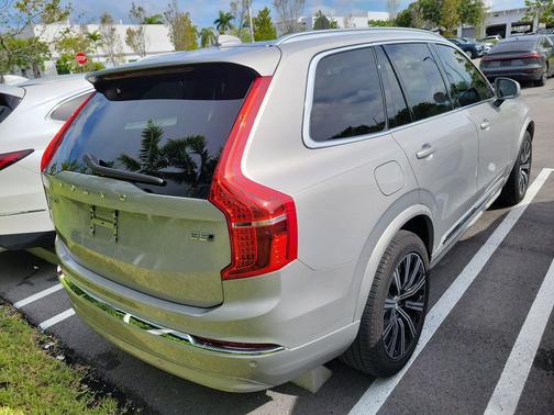 Silver Dawn Metallic 2025 Volvo XC90 B5 Core