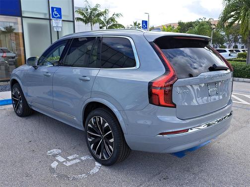 2026 Volvo XC90 B6 Ultra 7-Seater