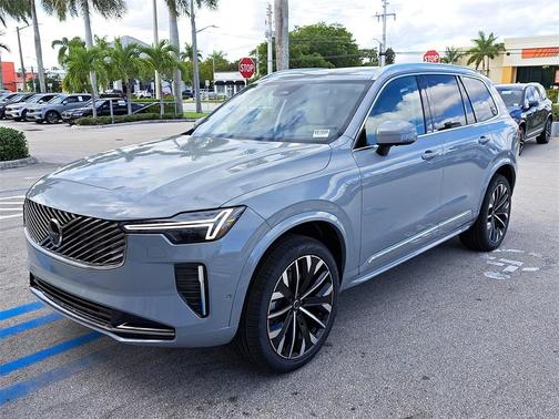 2026 Volvo XC90 B6 Ultra 7-Seater