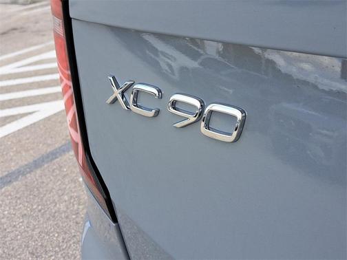 2026 Volvo XC90 B6 Ultra 7-Seater