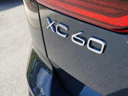 Denim Blue Metallic 2026 Volvo XC60 B5 Plus