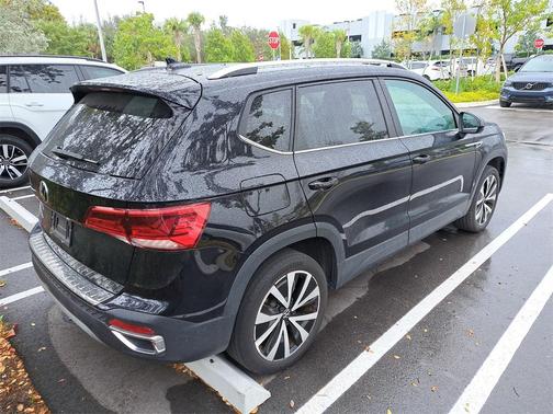 2023 Volkswagen Taos 1.5T SE