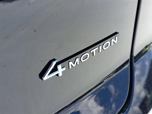 2026 Volkswagen Atlas Cross Sport 2.0T SEL