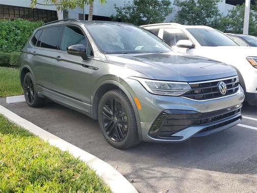 2022 Volkswagen Tiguan 2.0T SE R-Line Black