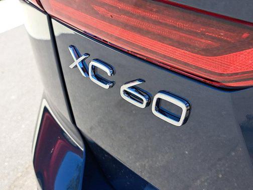 2026 Volvo XC60 Plug-In Hybrid T8 Core