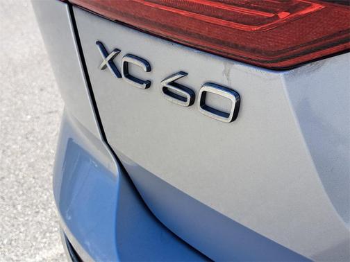 2021 Volvo XC60 T5 Inscription