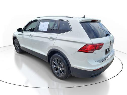 Pure White 2024 Volkswagen Tiguan 2.0T SE