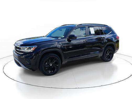 2022 Volkswagen Atlas 3.6L SE w/Technology