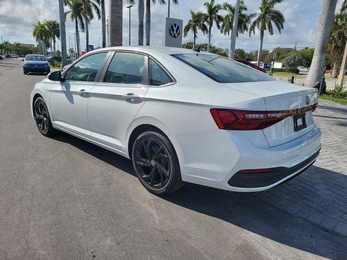 2025 Volkswagen Jetta 1.5T SE