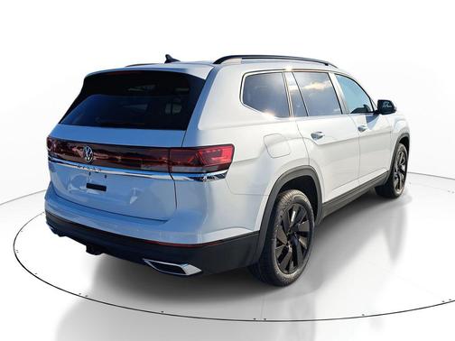 opal white pearl 2026 Volkswagen Atlas 2.0T SE w/Technology